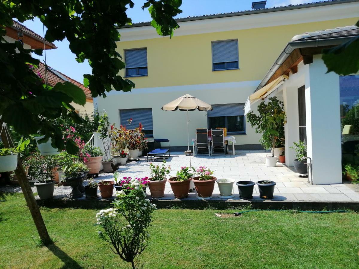 Campingblick-Gästehaus-Ferienwohnungen Podersdorf am See Exterior foto