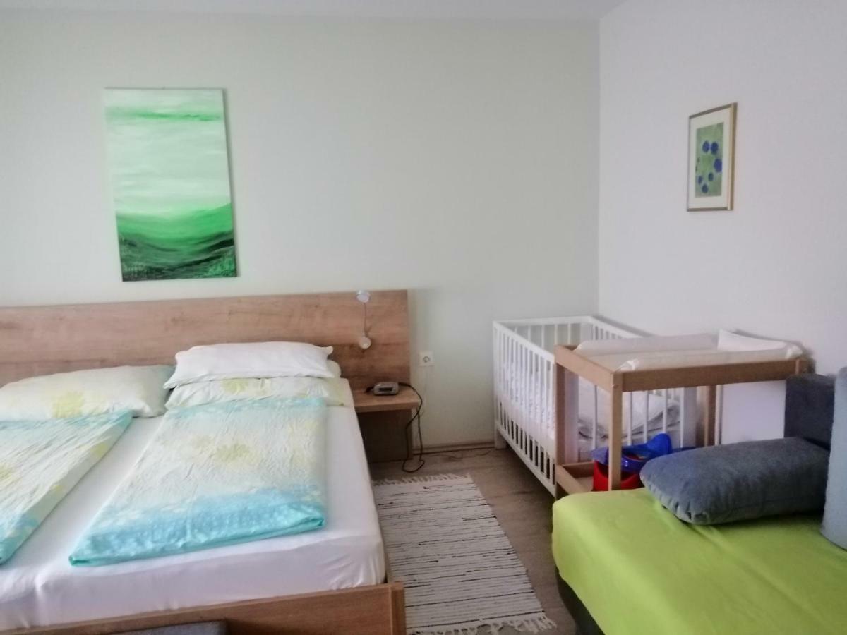 Campingblick-Gästehaus-Ferienwohnungen Podersdorf am See Exterior foto