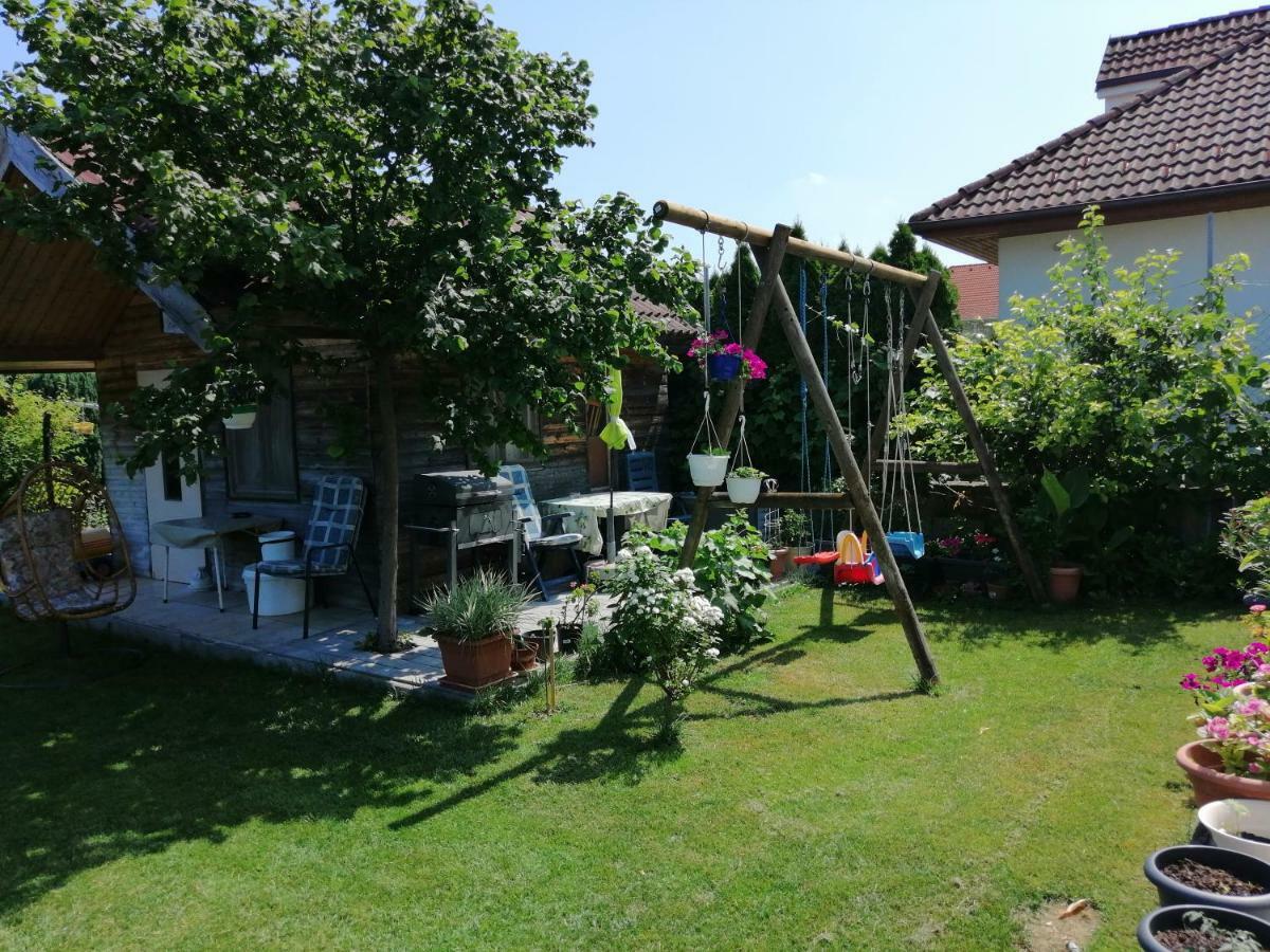 Campingblick-Gästehaus-Ferienwohnungen Podersdorf am See Exterior foto